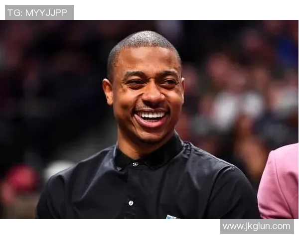 从草根到巨星励志球星足球的奋斗与荣耀之路