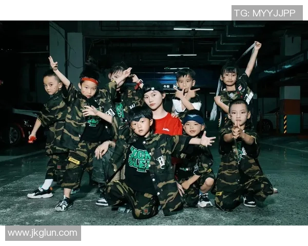 杨军独家揭秘街舞技巧与心得分享助你舞出自我风格